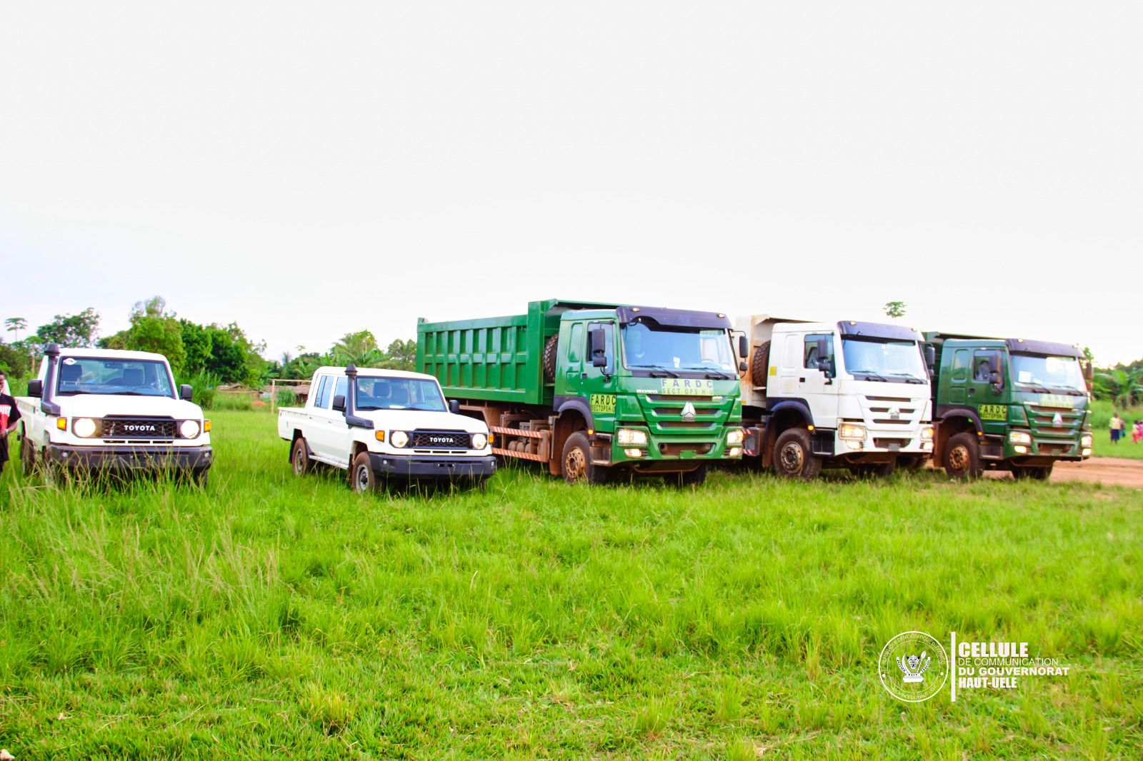 Land Cruiser et camions Sinotruk remis aux FARDC