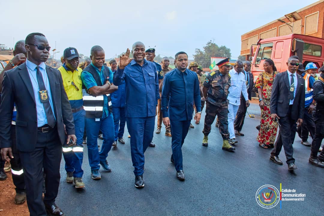 Travaux d'asphaltage à Isiro